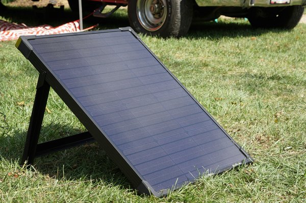 Panneau photovoltaïque et panneau solaire : c’est quoi la différence ?