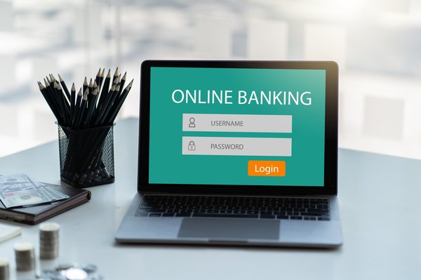Comparatif des banques en ligne gratuites : faites le bon choix